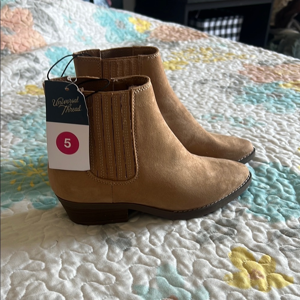 Universal Thread Tan Ankle Boots